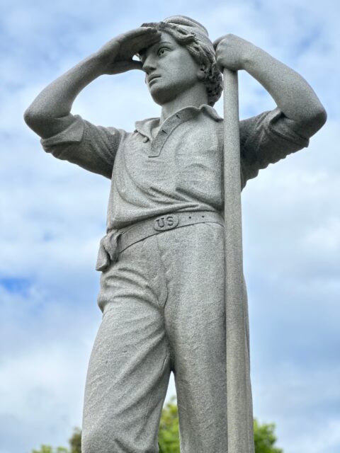 Monument of a soldier looking over Johnstown near Union Hall Inn